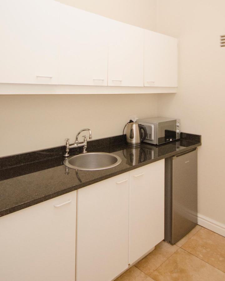 Small Bay Guest House Bloubergstrand Luaran gambar